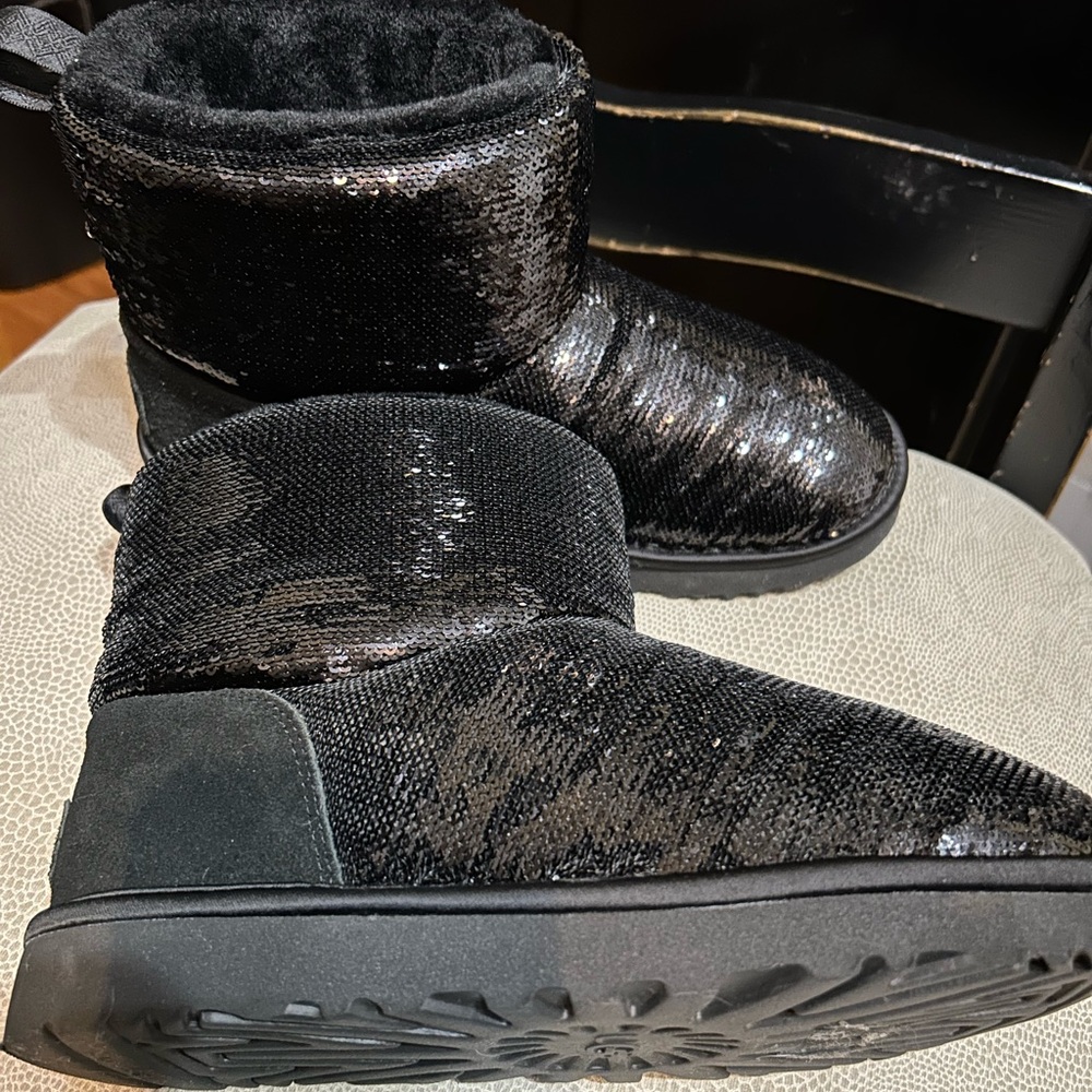 Uggs Mini Sz 7- Black Mirror Ball Sequin